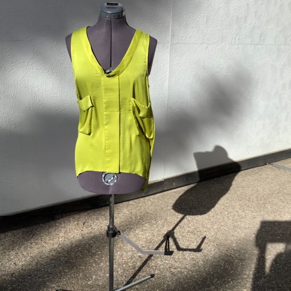 BCBG Maxazria Size medium , Chartreuse open back, loose fitting tank - Picture 5 of 5